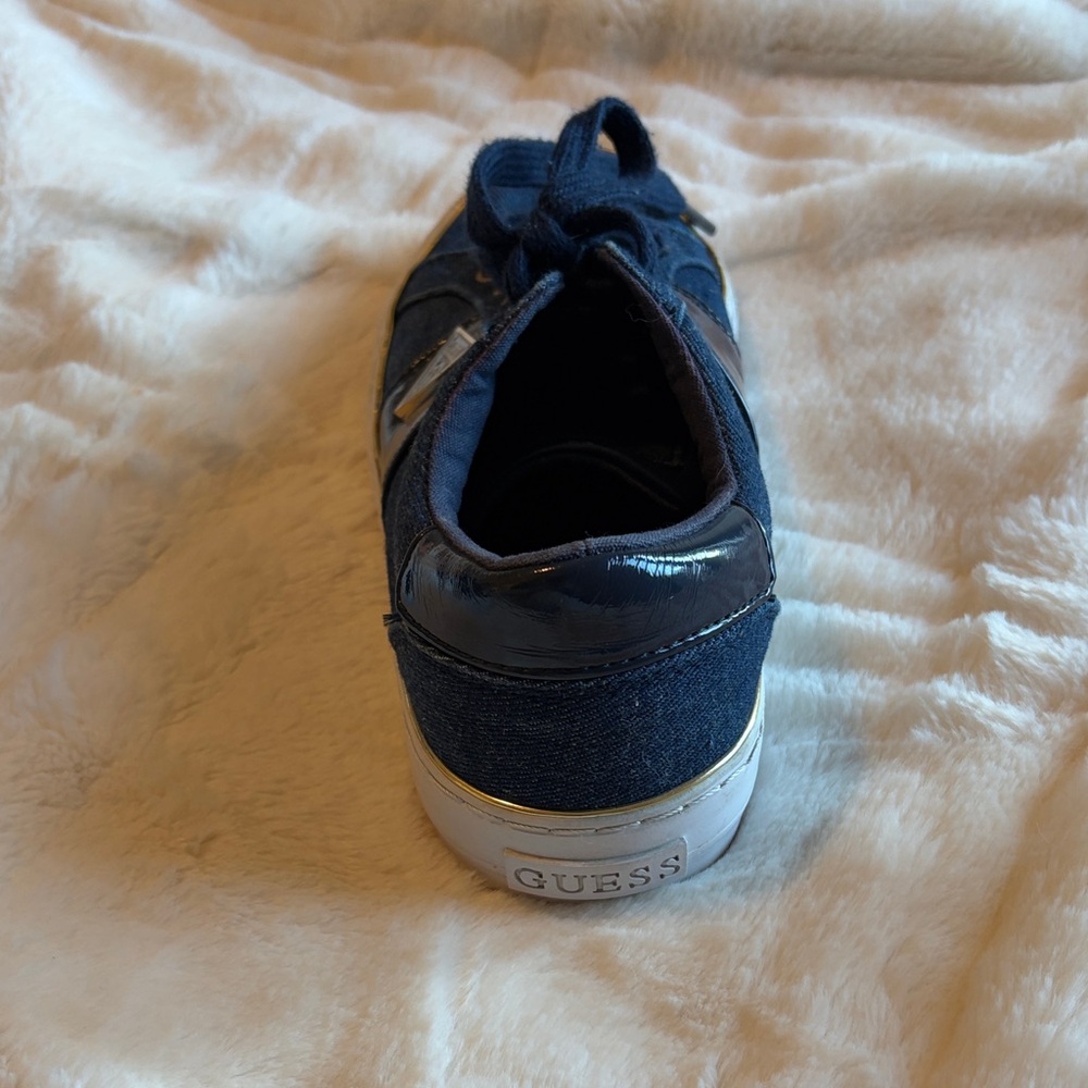 Guess Women’s Dark Blue Lace-Up Sneakers, Size 7.5 - Picture 7 of 7